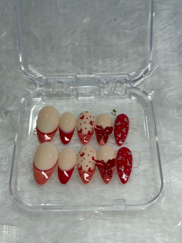 Queen of Hearts - 3D Bow & Heart Press-On Nails
