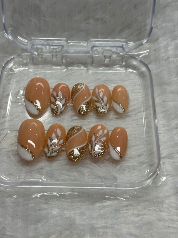 Golden Bough - Peach & White Leaf Press-On Nails