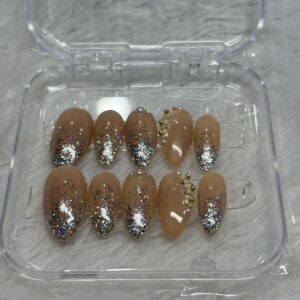 Stardust & Pearls - Nude Holographic Glitter Nails